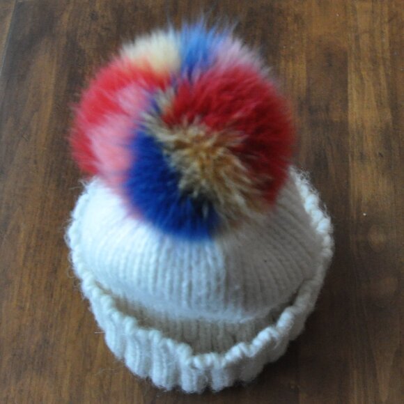 Raffaello Bettini Ivory Cable Knit Beanie Multi Color Fox Fur Pom Pom Toque Hat - Picture 3 of 5